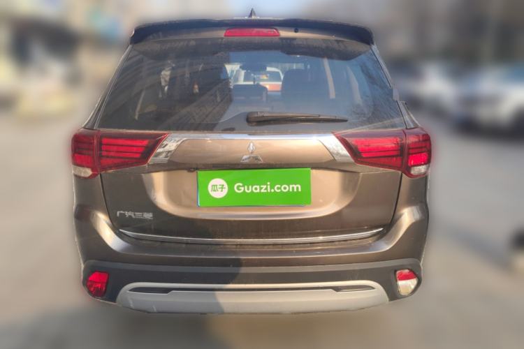 Used Mitsubishi Outlander 2019 2.0L Two-Wheel Drive Comfort Edition 5 Seats China V Standard Rear