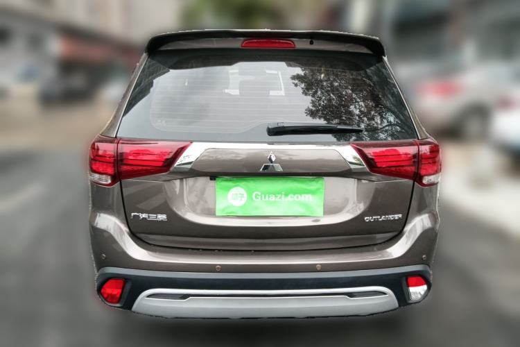 Used Mitsubishi Outlander 2019 2.0L Two-Wheel Drive Comfort Edition 5 Seats China VI Standard Rear