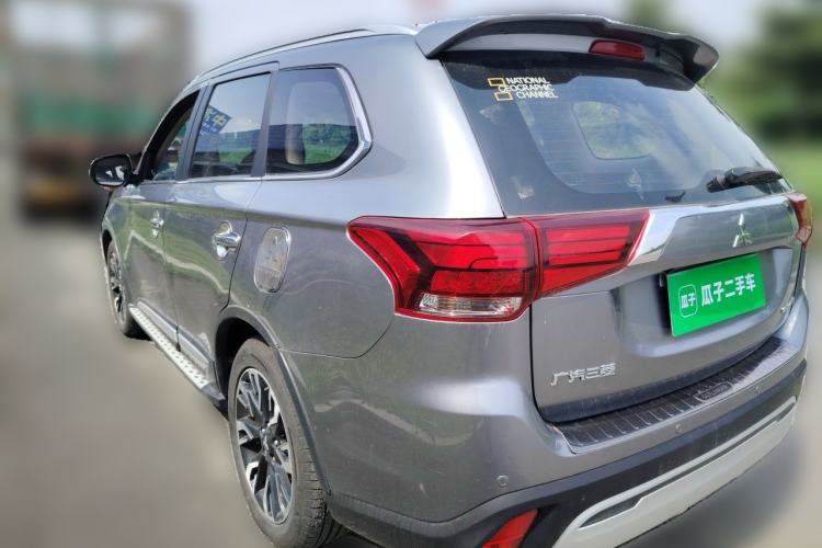 Used Mitsubishi Outlander 2019 2.4L 4x4 Zhi Xiang Edition 5 Seats China VI Standard Rear Left 45 Deg
