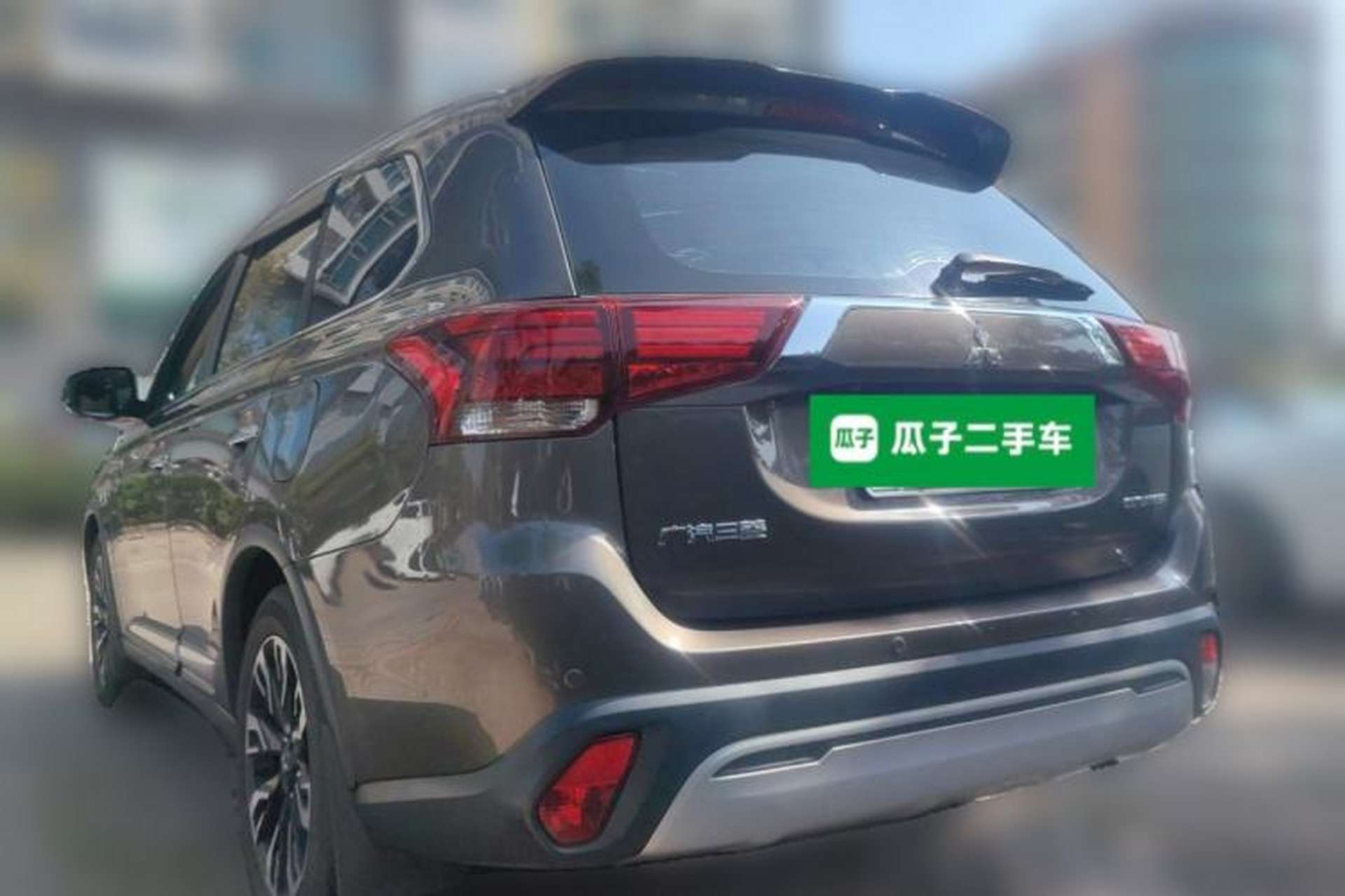 Used Mitsubishi Outlander 2019 2.4L 4x4 Zhi Xiang Edition 7 Seats China V Emission Standard Rear Left 45 Deg