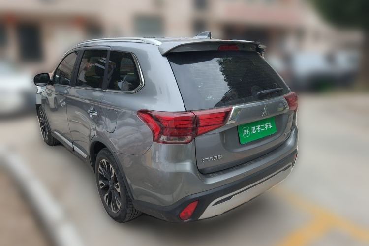 Used Mitsubishi Outlander 2019 2.4L 4x4 Zhi Xiang Edition 7 Seats China VI Standard Rear Left 45 Deg