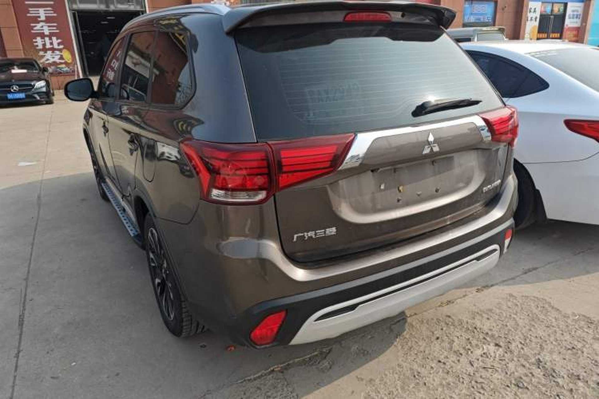 Used Mitsubishi Outlander 2019 2.0L Two-Wheel Drive Comfort Edition 5 Seats China V Standard Rear Left 45 Deg