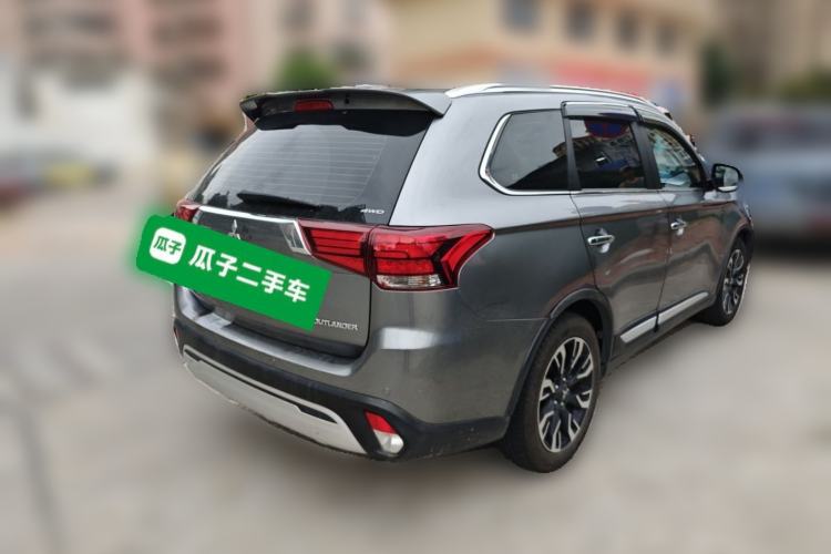 Used Mitsubishi Outlander 2019 2.4L 4x4 Zhi Xiang Edition 5 Seats China VI Standard Rear Right 45 Deg