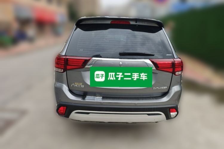 Used Mitsubishi Outlander 2019 2.4L 4x4 Zhi Xiang Edition 5 Seats China VI Standard Rear