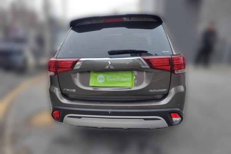 Used Mitsubishi Outlander 2019 2.4L 4x4 Zhi Xiang Edition 5 Seats China V Emission Standard Rear