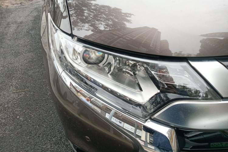 Used Mitsubishi Outlander 2019 2.0L Two-Wheel Drive Comfort Edition 5 Seats China VI Standard Right Front Headlight