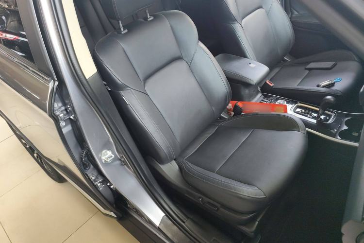 Used Mitsubishi Outlander 2019 2.4L 4x4 Zhi Xiang Edition 7 Seats China VI Standard Right Front Seat