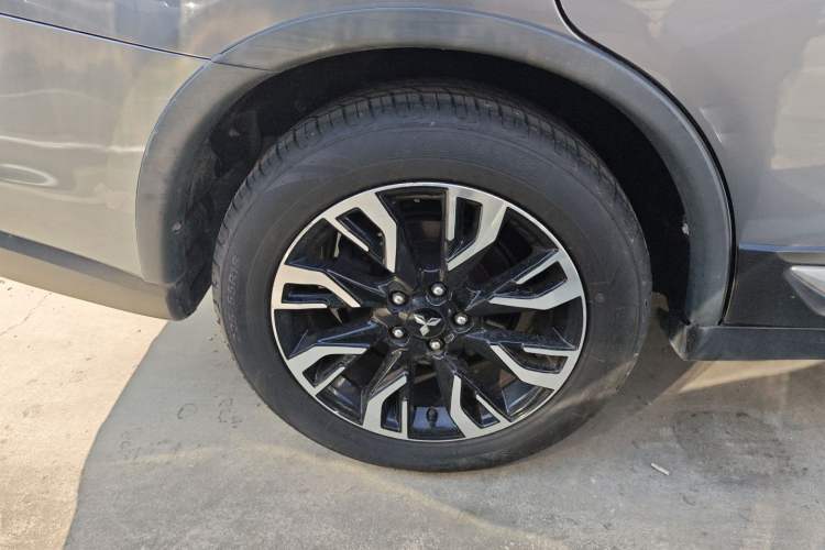 Used Mitsubishi Outlander 2019 2.0L Two-Wheel Drive Comfort Edition 7-Seater China VI Standard Right Rear Wheel Hub