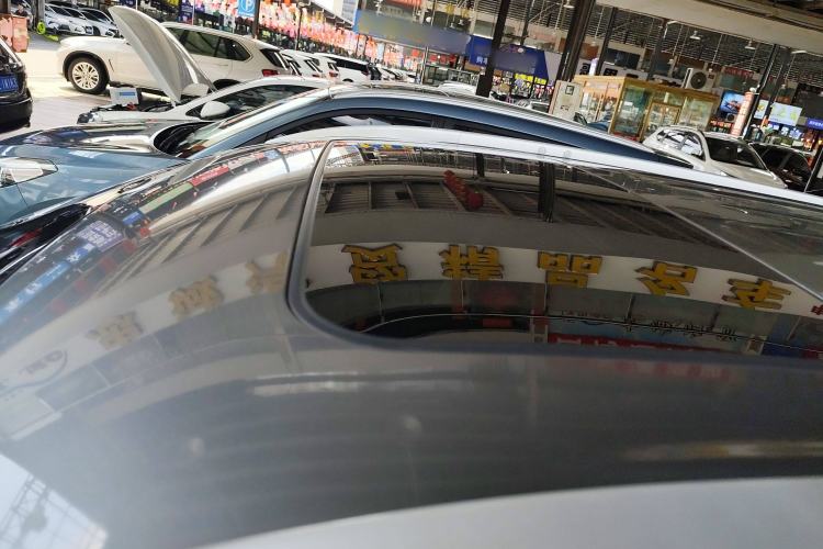Used Mitsubishi Outlander 2019 2.4L 4x4 Zhi Xiang Edition 7 Seats China VI Standard Roof