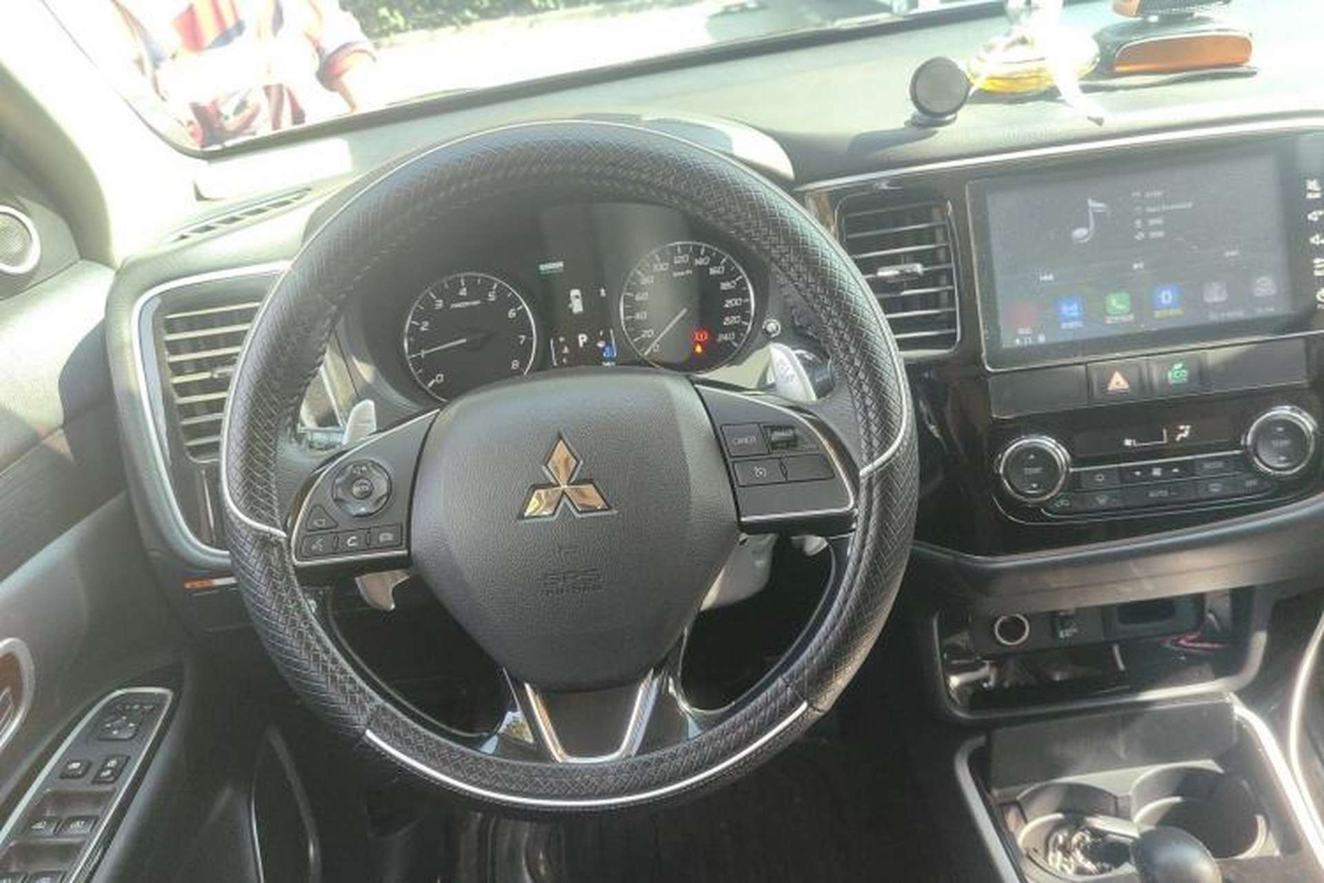 Used Mitsubishi Outlander 2019 2.4L 4x4 Zhi Xiang Edition 7 Seats China V Emission Standard Steering Wheel