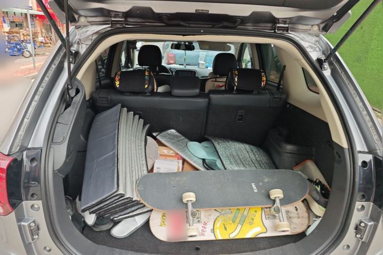 Used Mitsubishi Outlander 2019 2.4L 4x4 Zhi Xiang Edition 5 Seats China VI Standard Trunk
