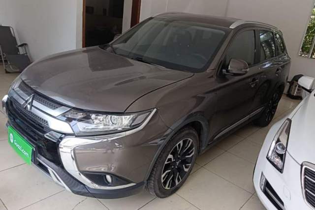 Used Mitsubishi Outlander 2019 2.0L Two-Wheel Drive Comfort Edition 5 Seats China VI Standard