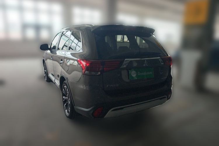 Used Mitsubishi Outlander 2019 2.4L 4x4 Zhi Xiang Edition 5 Seats China VI Standard Rear Left 45 Deg