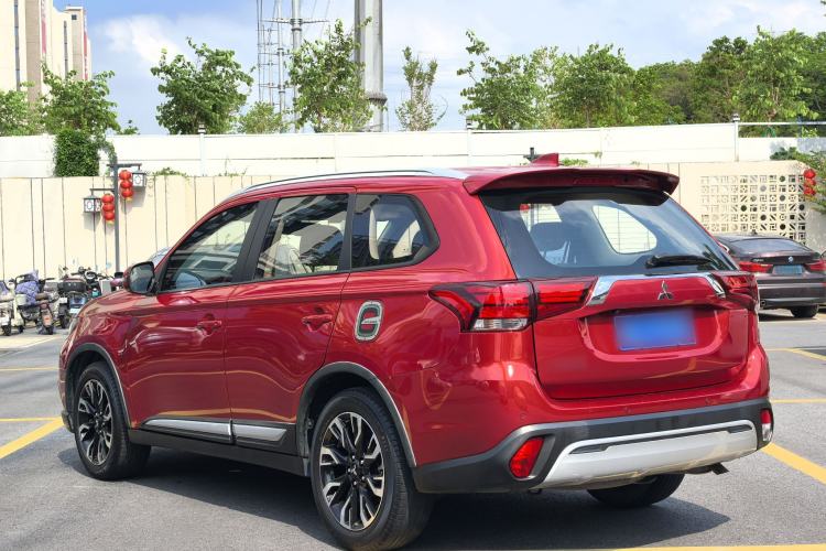 Used Mitsubishi Outlander 2019 2.0L Two-Wheel Drive Comfort Edition 5 Seats China VI Standard Exterior 3