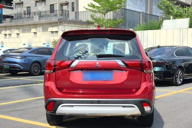 Used Mitsubishi Outlander 2019 2.0L Two-Wheel Drive Comfort Edition 5 Seats China VI Standard Exterior 4