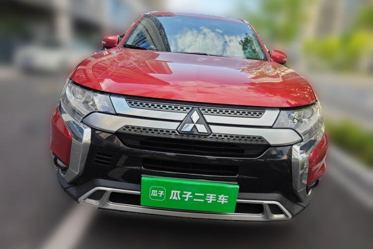 Used Mitsubishi Outlander 2019 2.0L Two-Wheel Drive Comfort Edition 7 Seats China V Emission Standard Front