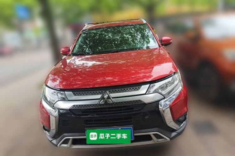 Used Mitsubishi Outlander 2019 2.0L Two-Wheel Drive Comfort Edition 7 Seats China V Emission Standard Front