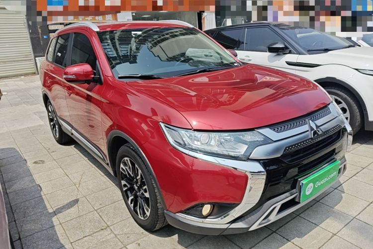 Used Mitsubishi Outlander 2019 2.0L Two-Wheel Drive Comfort Edition 5 Seats China VI Standard Front Right 45 Deg