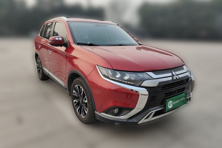 Used Mitsubishi Outlander 2019 2.4L 4x4 Zhi Xiang Edition 5 Seats China VI Standard Front Right 45 Deg