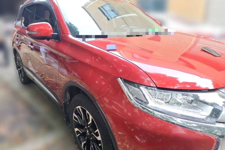 Used Mitsubishi Outlander 2019 2.0L Two-Wheel Drive Comfort Edition 5 Seats China V Standard Front Right 45 Deg