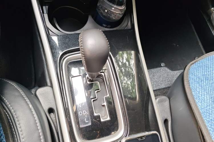 Used Mitsubishi Outlander 2019 2.0L Two-Wheel Drive Comfort Edition 5 Seats China V Standard Gear Lever