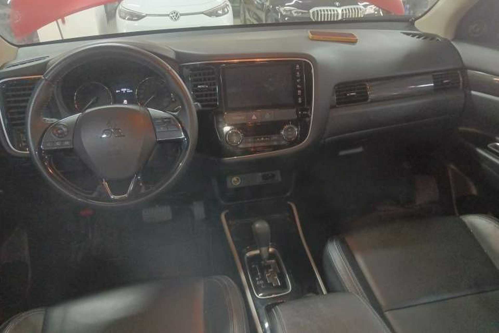 Used Mitsubishi Outlander 2019 2.0L Two-Wheel Drive Comfort Edition 7-Seater China VI Standard Interior 2