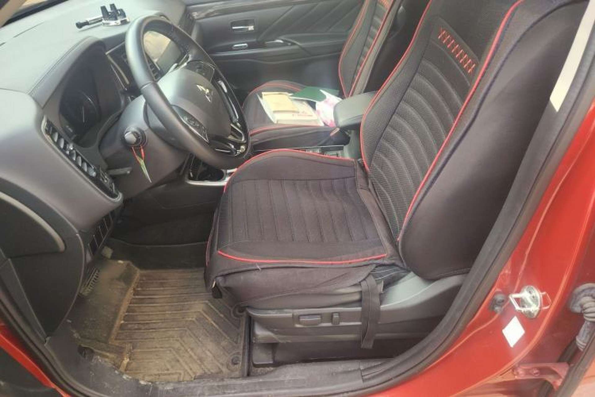 Used Mitsubishi Outlander 2019 2.0L Two-Wheel Drive Comfort Edition 5 Seats China V Standard Left Front Seat