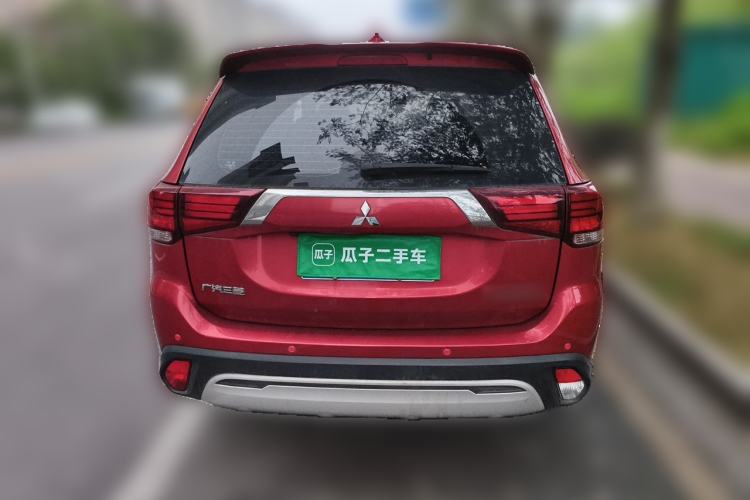 Used Mitsubishi Outlander 2019 2.0L Two-Wheel Drive Comfort Edition 5 Seats China VI Standard Rear