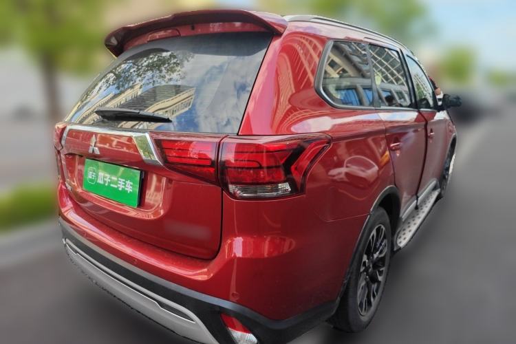 Used Mitsubishi Outlander 2019 2.0L Two-Wheel Drive Comfort Edition 7 Seats China V Emission Standard Rear Right 45 Deg