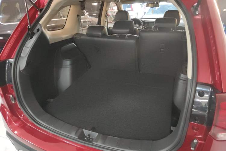 Used Mitsubishi Outlander 2019 2.4L 4x4 Zhi Xiang Edition 5 Seats China VI Standard Trunk