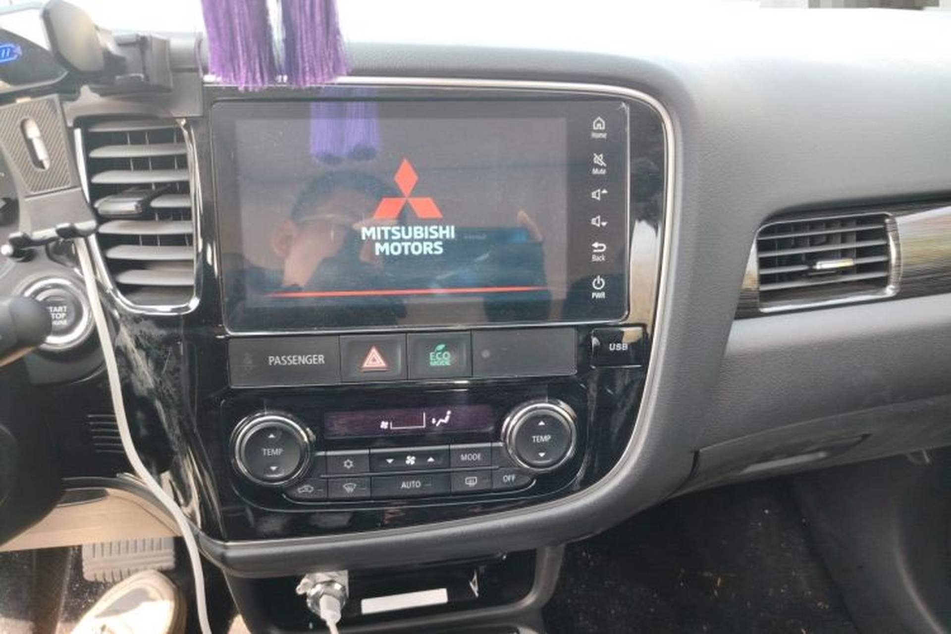 Used Mitsubishi Outlander 2019 2.4L 4x4 Zhi Xiang Edition 5 Seats China VI Standard Audio And AC Panel