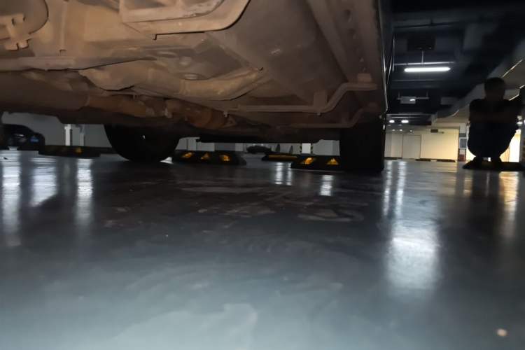 Used Mitsubishi Outlander 2019 2.4L 4x4 Zhi Xiang Edition 7 Seats China VI Standard Chassis Rear Right