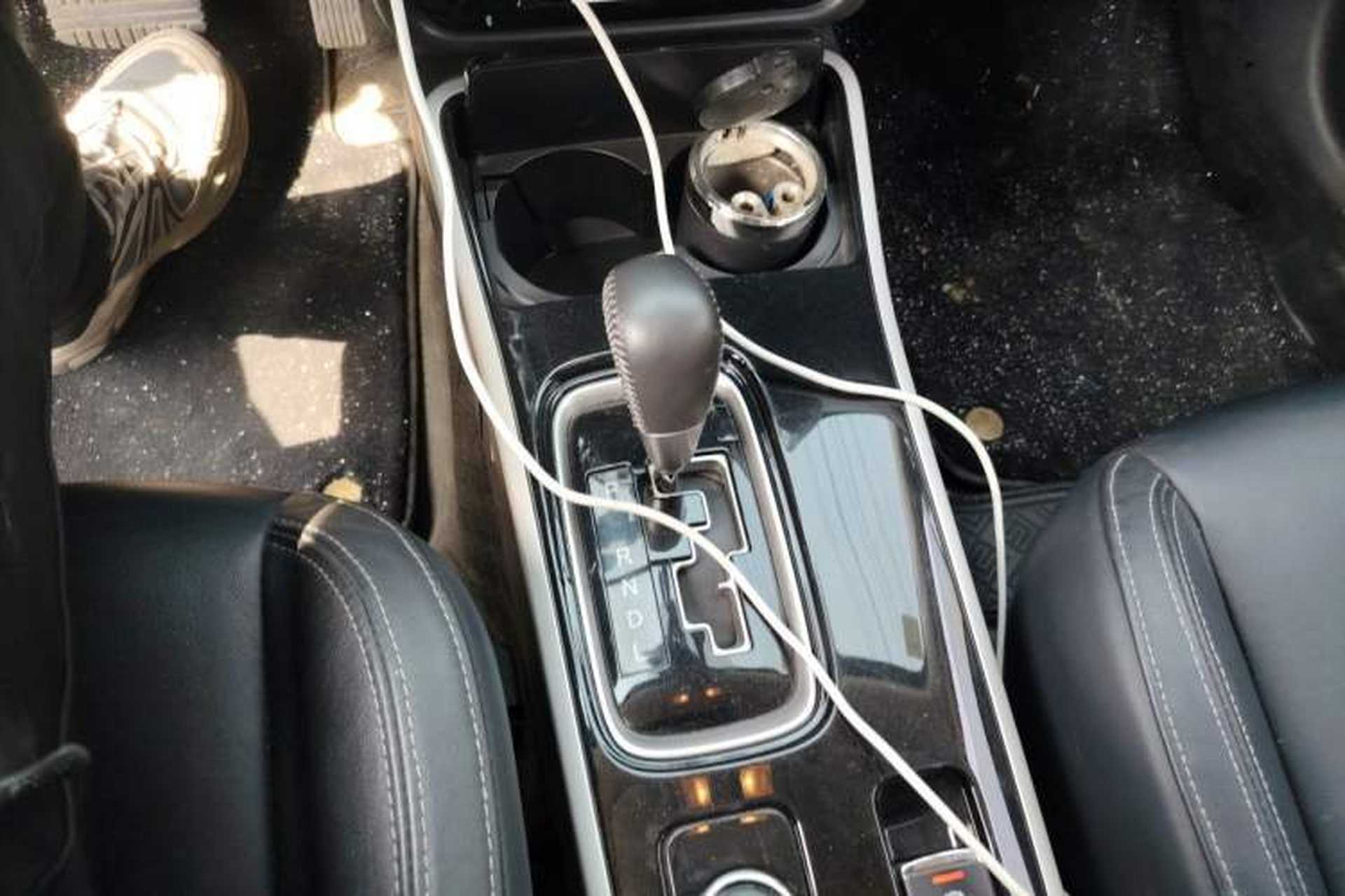 Used Mitsubishi Outlander 2019 2.4L 4x4 Zhi Xiang Edition 5 Seats China VI Standard Gear Lever