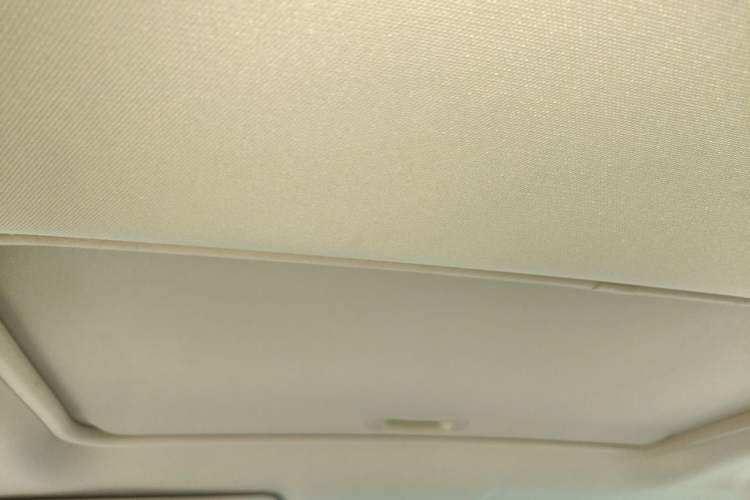 Used Mitsubishi Outlander 2019 2.4L 4x4 Zhi Xiang Edition 5 Seats China VI Standard Headliner