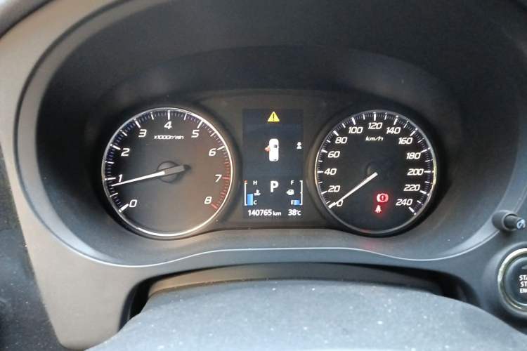 Used Mitsubishi Outlander 2019 2.0L Two-Wheel Drive Comfort Edition 5 Seats China V Standard Instrument Cluster