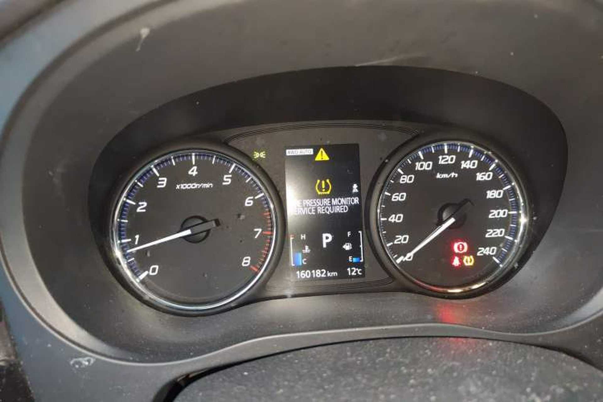 Used Mitsubishi Outlander 2019 2.4L 4x4 Zhi Xiang Edition 7 Seats China V Emission Standard Instrument Cluster