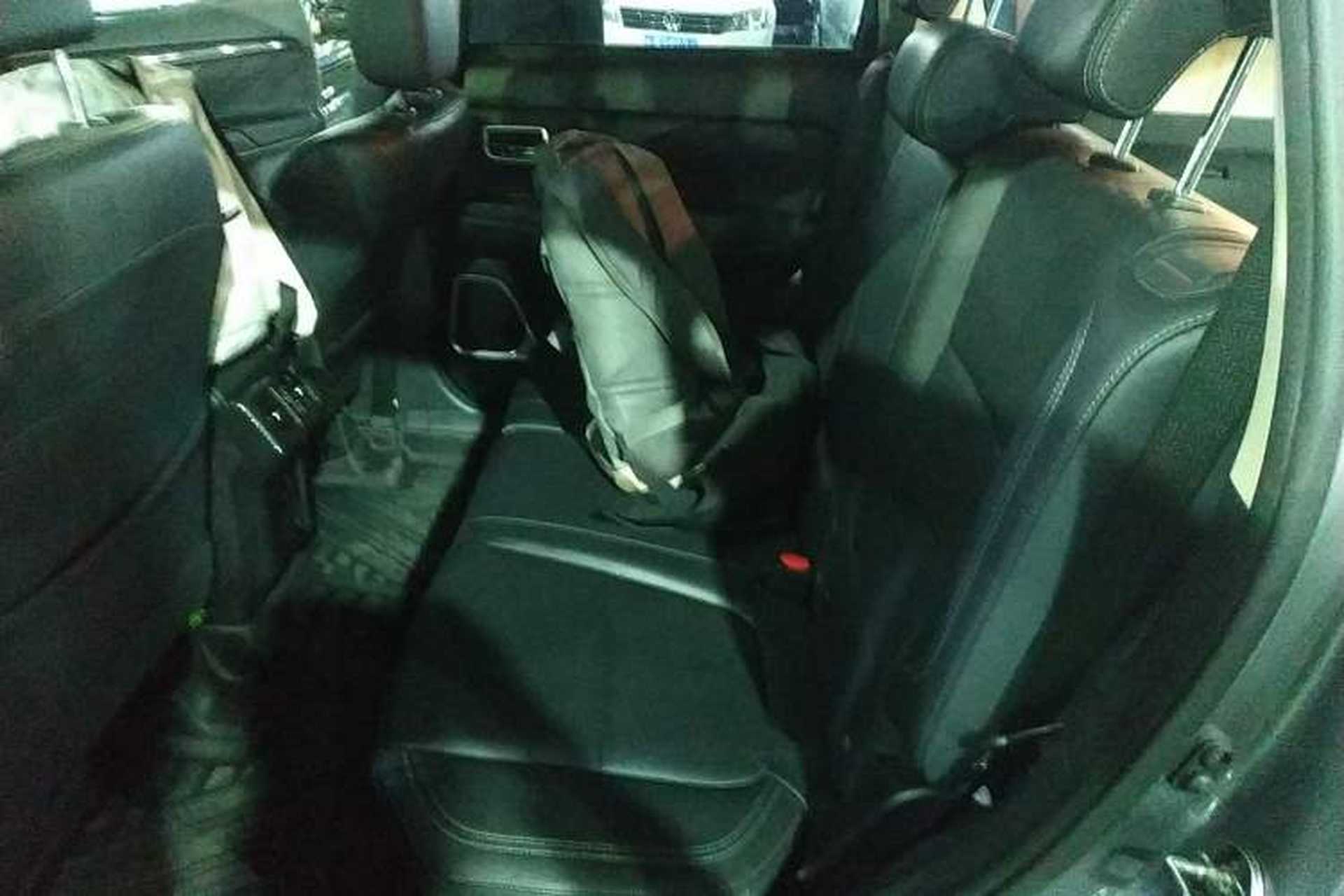 Used Mitsubishi Outlander 2019 2.4L 4x4 Zhi Xiang Edition 5 Seats China VI Standard Interior 4