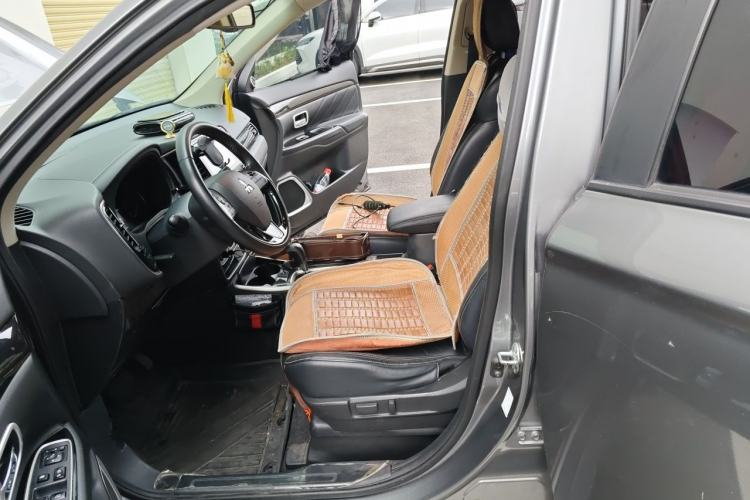 Used Mitsubishi Outlander 2019 2.0L Two-Wheel Drive Comfort Edition 5 Seats China VI Standard Left Front Seat