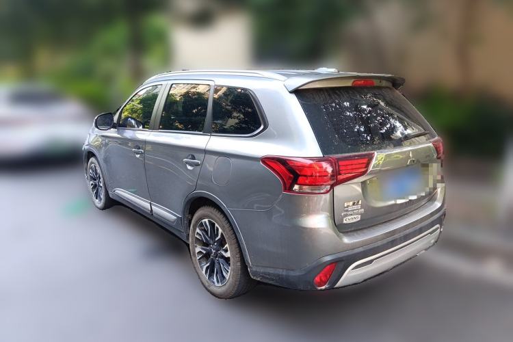 Used Mitsubishi Outlander 2019 2.0L Two-Wheel Drive Comfort Edition 5 Seats China V Standard Rear Left 45 Deg
