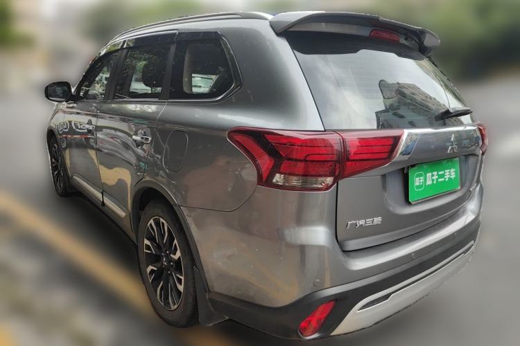 Used Mitsubishi Outlander 2019 2.4L 4x4 Zhi Xiang Edition 5 Seats China VI Standard Rear Left 45 Deg