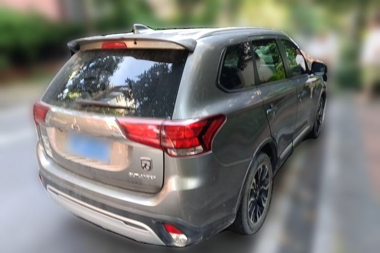 Used Mitsubishi Outlander 2019 2.0L Two-Wheel Drive Comfort Edition 5 Seats China V Standard Rear Right 45 Deg