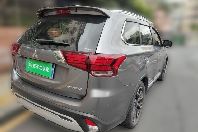 Used Mitsubishi Outlander 2019 2.4L 4x4 Zhi Xiang Edition 5 Seats China VI Standard Rear Right 45 Deg