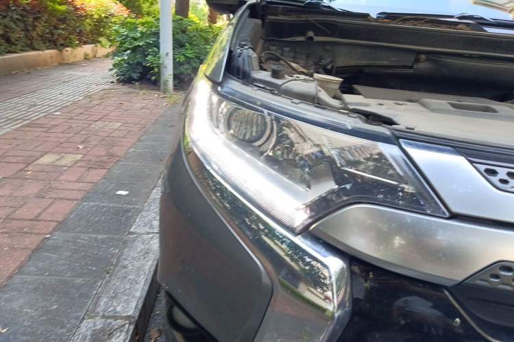 Used Mitsubishi Outlander 2019 2.0L Two-Wheel Drive Comfort Edition 5 Seats China V Standard Right Front Headlight