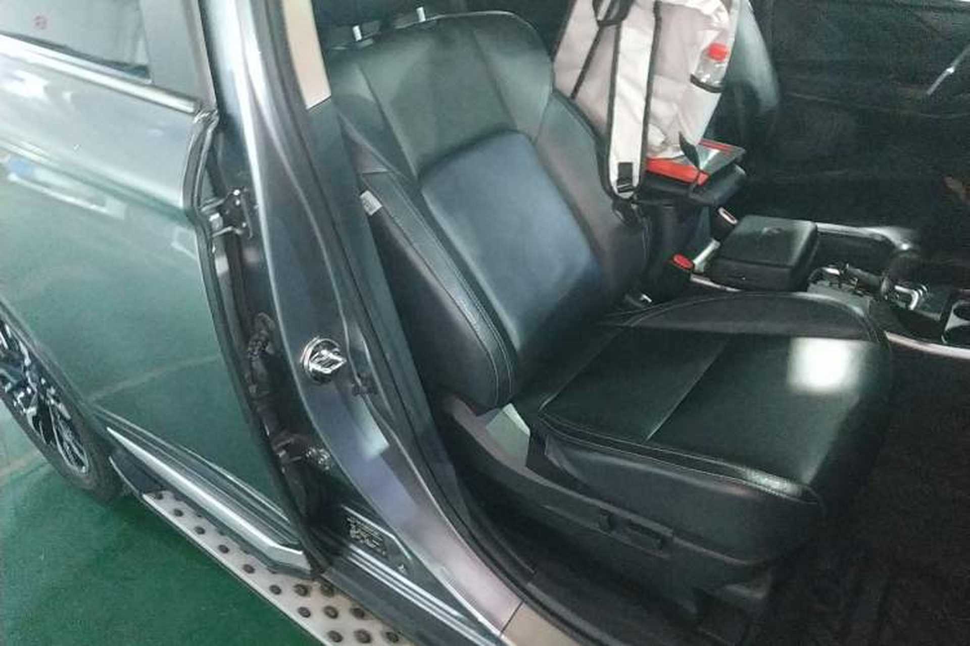 Used Mitsubishi Outlander 2019 2.4L 4x4 Zhi Xiang Edition 5 Seats China VI Standard Right Front Seat