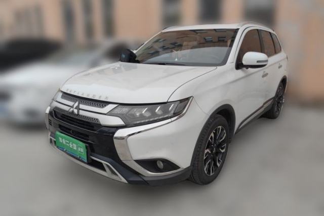 Used Mitsubishi Outlander 2019 2.4L 4x4 Zhi Xiang Edition 5 Seats China VI Standard