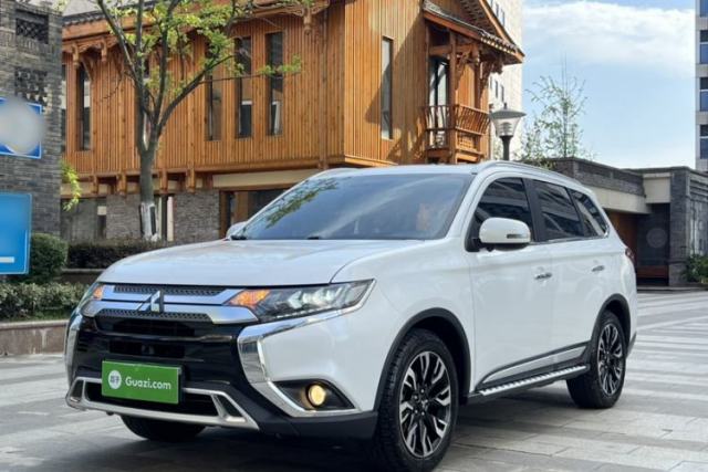 Used Mitsubishi Outlander 2019 2.4L 4x4 Zhi Xiang Edition 5 Seats China VI Standard