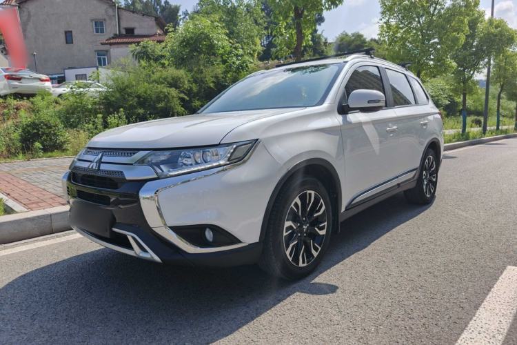 Used Mitsubishi Outlander 2019 2.0L Two-Wheel Drive Comfort Edition 5 Seats China V Standard Guazi used car, China used car export, Used car for sale, Used cars, Cheapest cars for sale