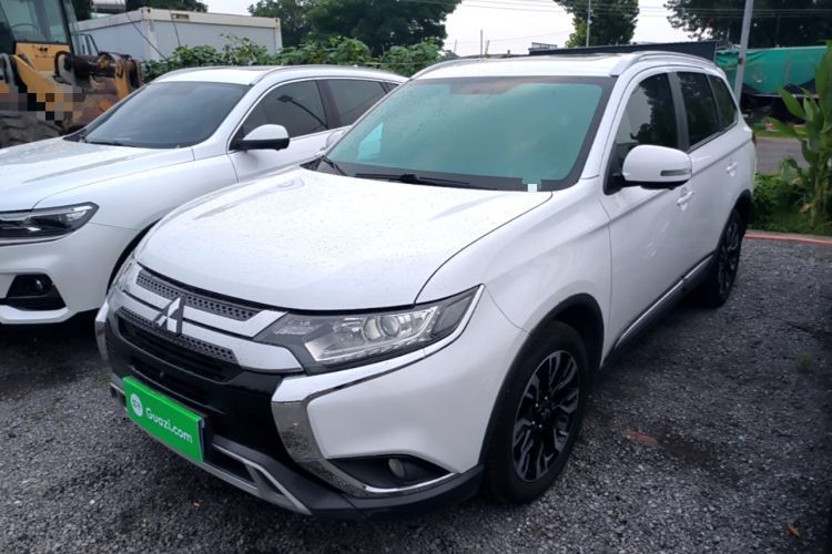 Used Mitsubishi Outlander 2019 2.0L Two-Wheel Drive Comfort Edition 5 Seats China VI Standard Guazi used car, China used car export, Used car for sale, Used  cars, Cheapest cars for sale