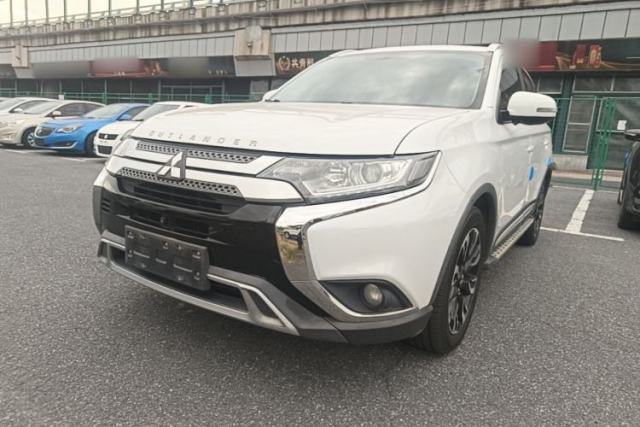 Used Mitsubishi Outlander 2019 2.0L Two-Wheel Drive Comfort Edition 5 Seats China VI Standard