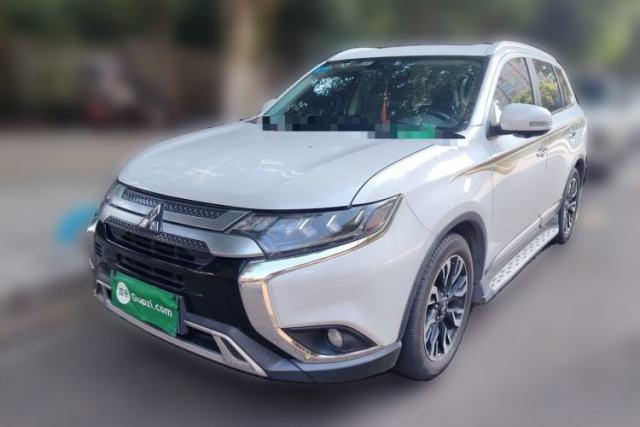 Used Mitsubishi Outlander 2019 2.4L 4x4 Zhi Xiang Edition 7 Seats China V Emission Standard